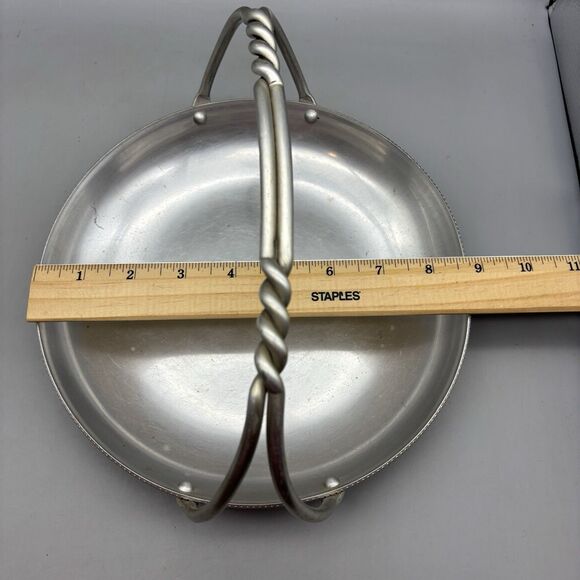 Vintage BW Buenilum Smooth Aluminum Round Metal Tray w/ Twisted handle 9" - Picture 9 of 12